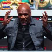 Mike Tyson, conferință înainte de meciul cu Jake Paul/ foto Imago Images