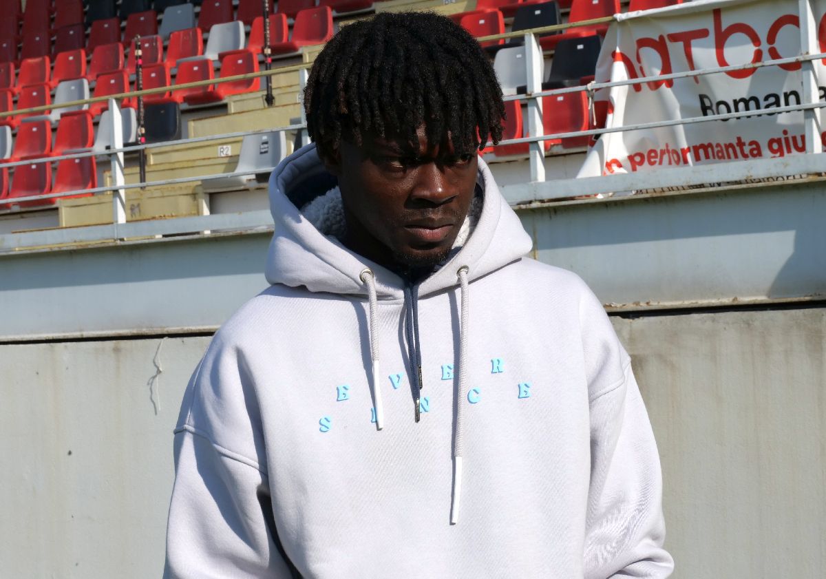 „Are același sânge ca tine, cum să-l denigrezi pentru că e negru?” » Mesaj-manifest al africanului care joacă în România: „Dacă un adult se comportă așa în fața unui copil...”