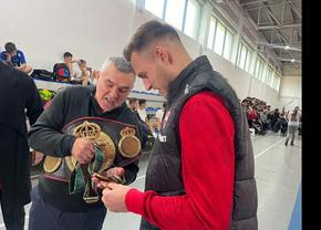 Fabulos! Cum i-a surprins Leonard Doroftei pe jucătorii lui Dinamo: „Puneți mâna, poate se ia!” » Reacția lui Dennis Politic