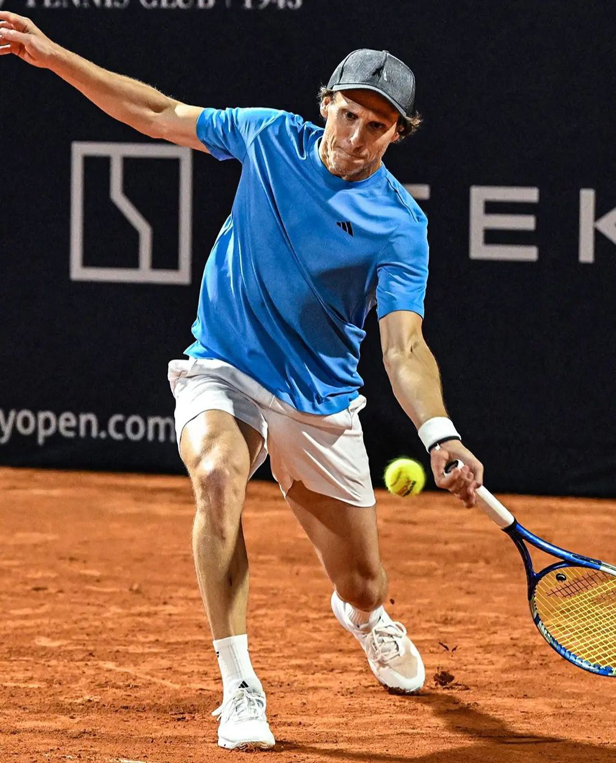 Diego Forlan a debutat în tenisul profesionist la 45 de ani » Cum s-a descurcat fostul atacant al lui Manchester United și Atletico Madrid