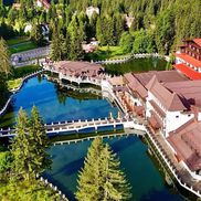 Hotelul din Poiană care i-a găzduit pe șefii de cluburi din prima ligă / Sursă foto: Facebook