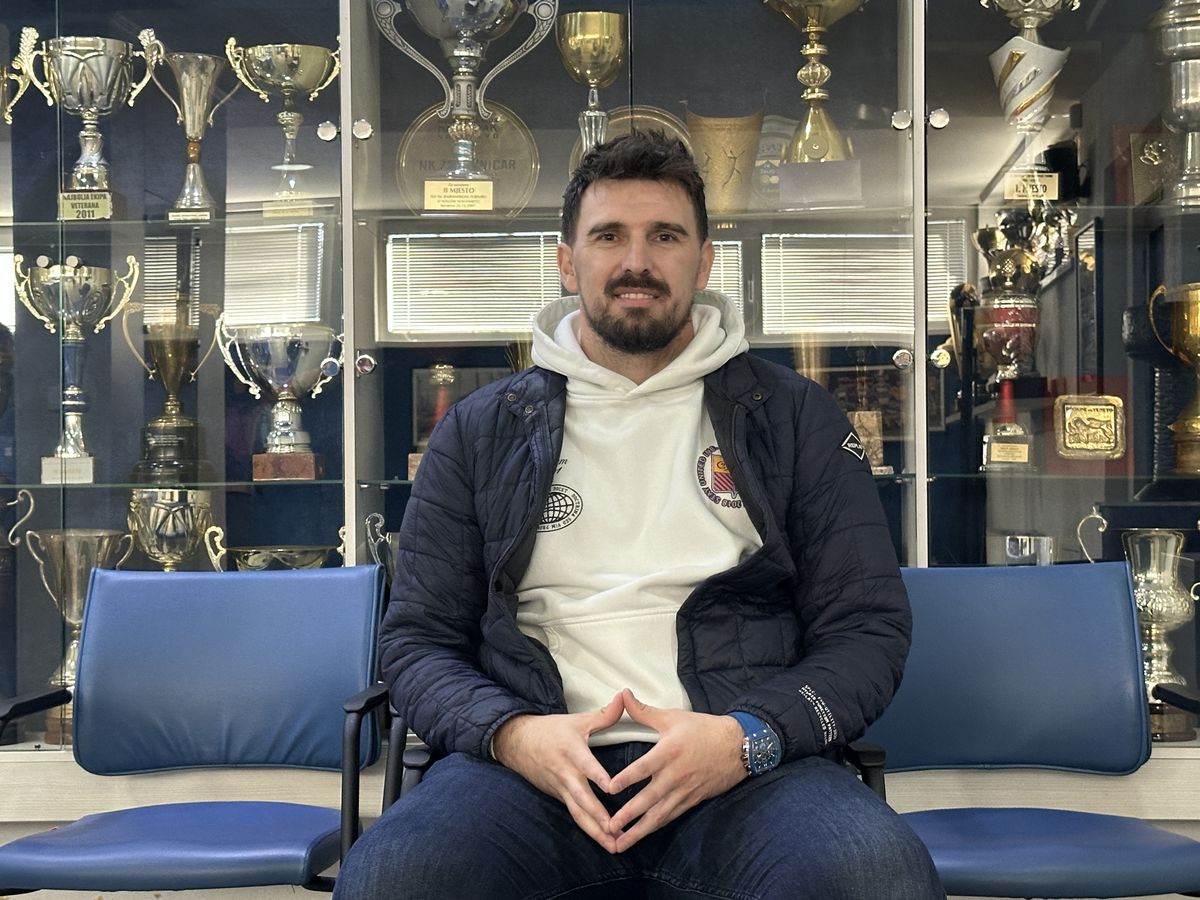 „Mi-a furat PlayStation-ul și l-a amanetat pentru păcănele! Eram colegi de echipă!” » Bosniacul care a jucat 6 ani în România reclamă două incidente