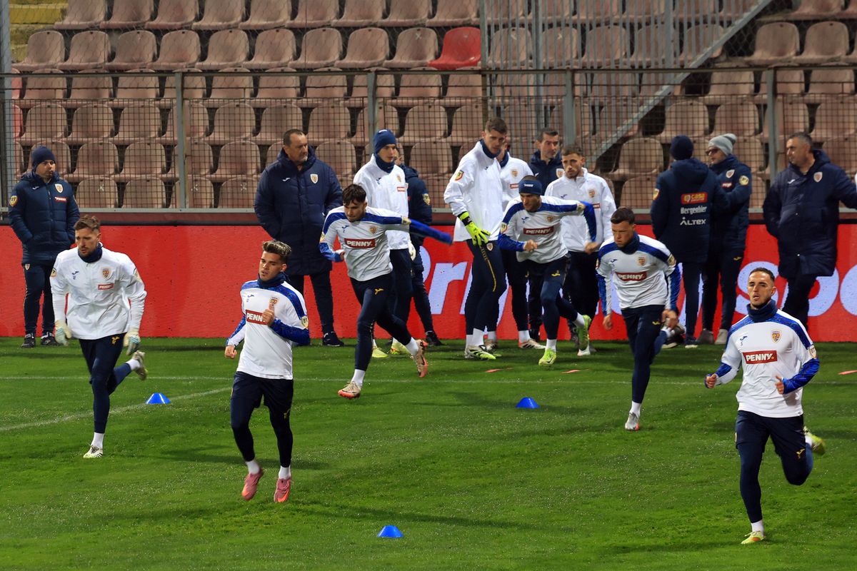 3 detalii de la antrenamentul României » Gestul lui Mircea Lucescu înainte de startul ședinței + cel mai curajos „tricolor”