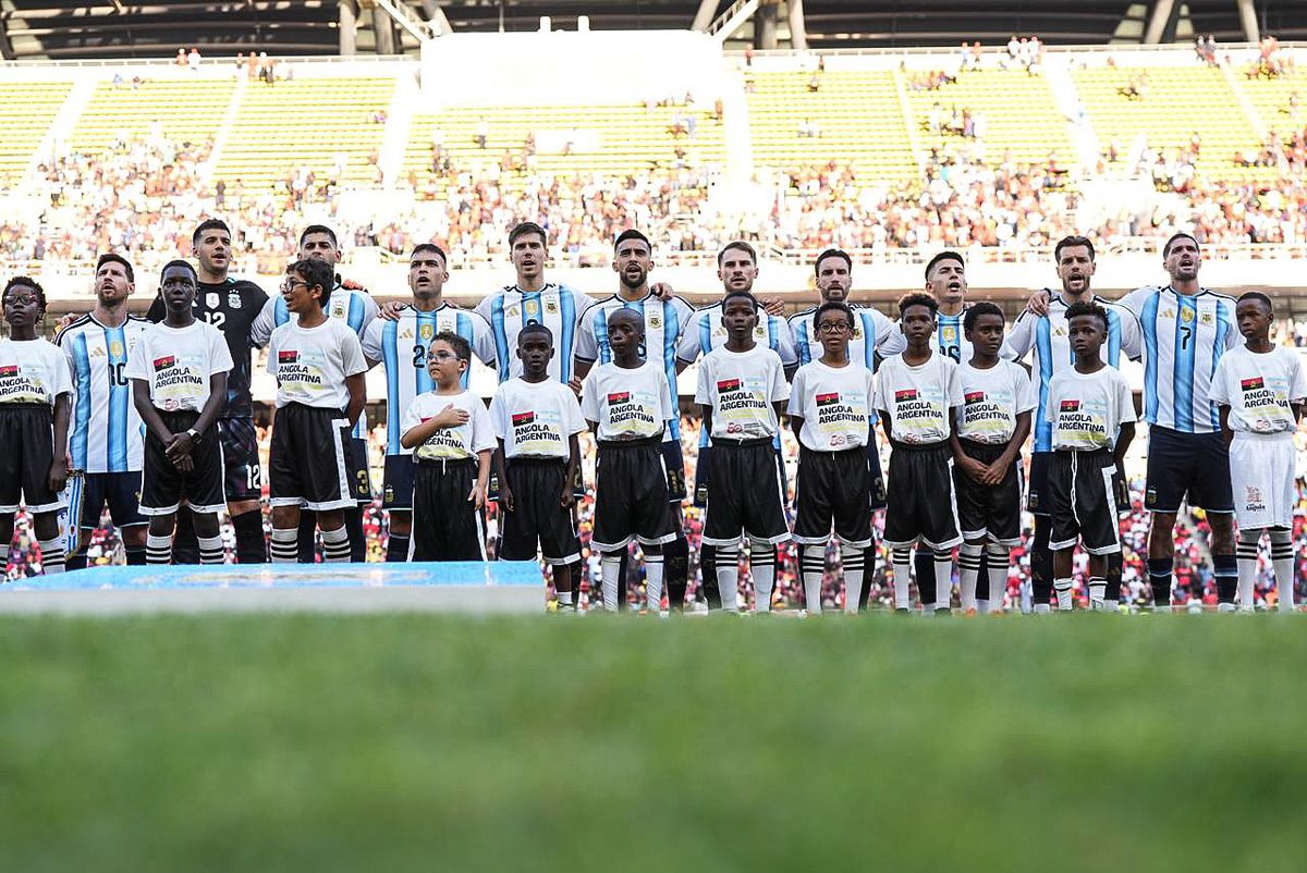 Argentina lui Messi, amical în Angola