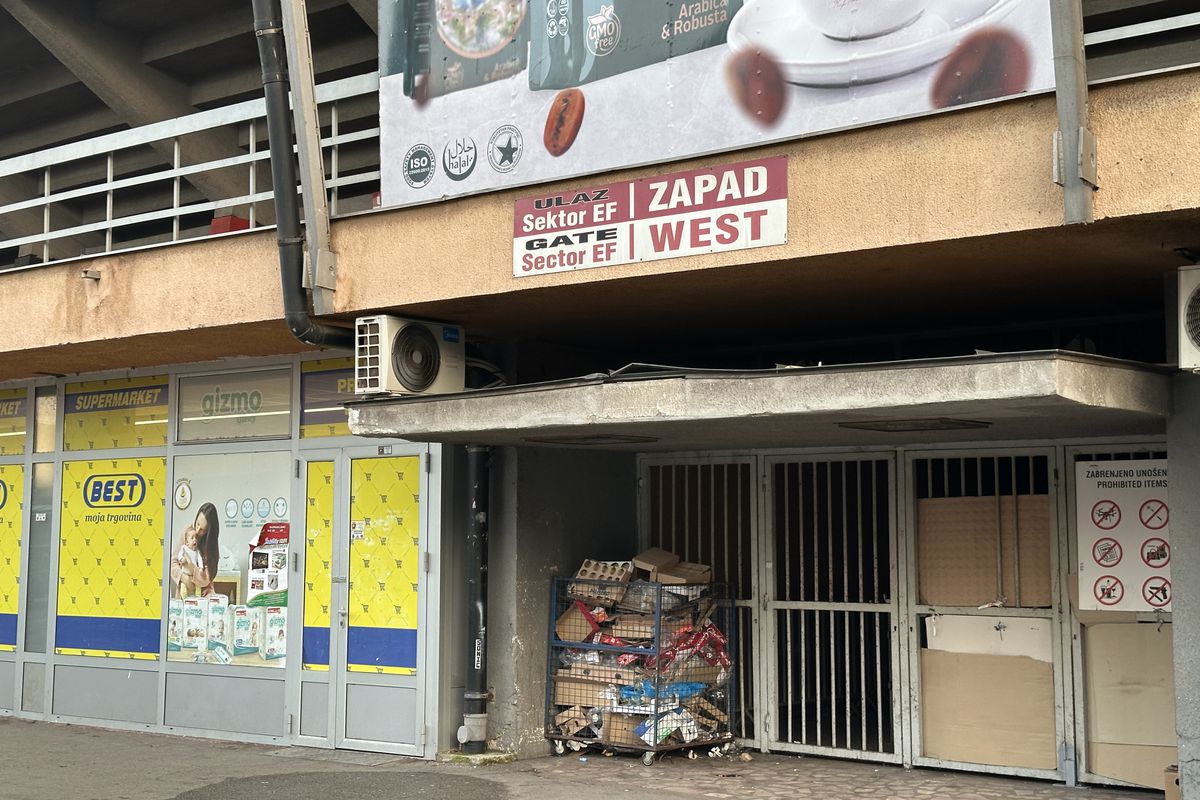 Oraș cenușiu, stadion în paragină » Cum arată Zenica, orașul care încă își revine după războiul de acum 30 de ani