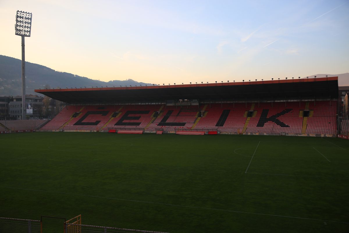 Oraș cenușiu, stadion în paragină » Cum arată Zenica, orașul care încă își revine după războiul de acum 30 de ani