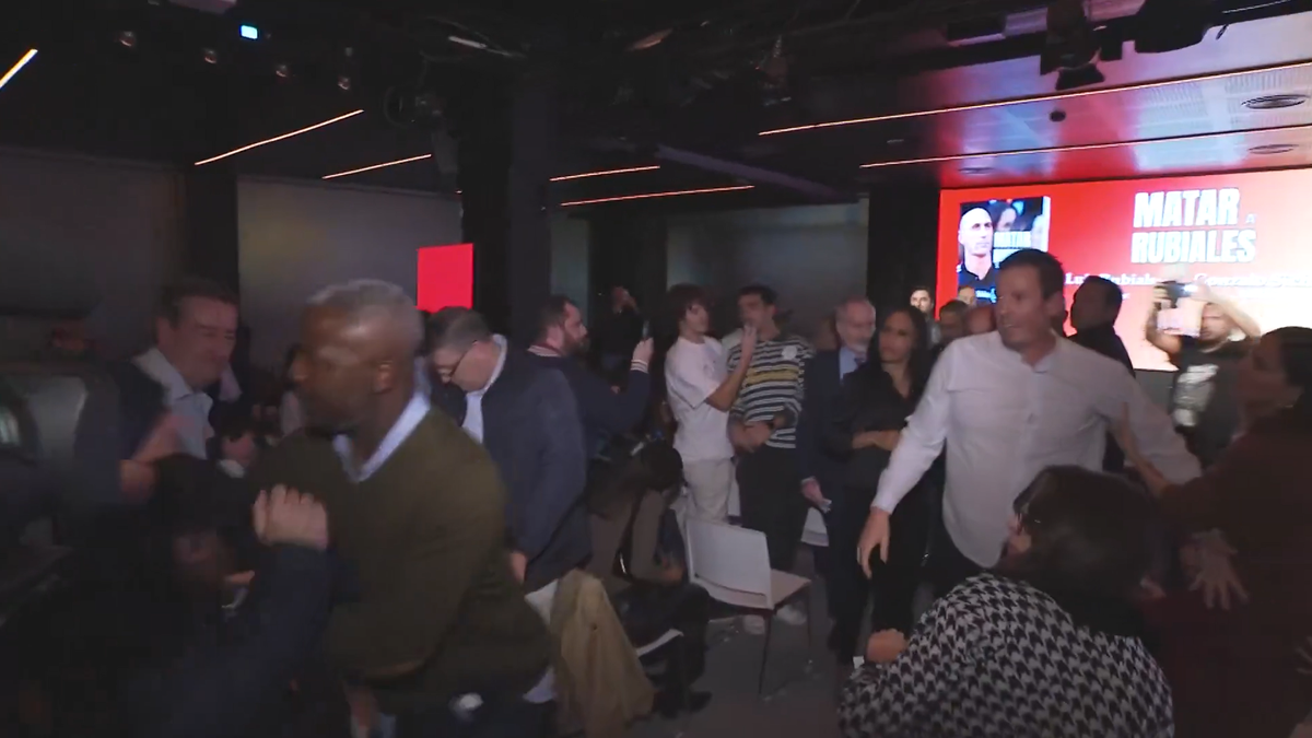 Luis Rubiales, atacat cu ouă