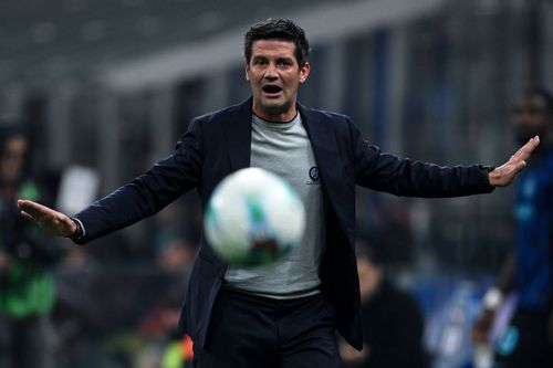 Antrenorul Cristi Chivu abordează derbyul cu AC Milan din postura de lider în Serie A cu Inter / Foto: Imago