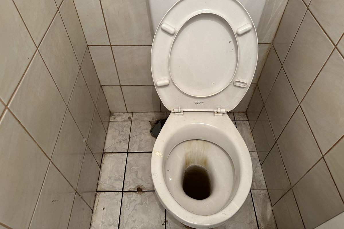 Oraș cenușiu, stadion în paragină » Cum arată Zenica, orașul care încă își revine după războiul de acum 30 de ani