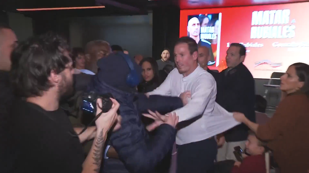 Luis Rubiales, atacat cu ouă