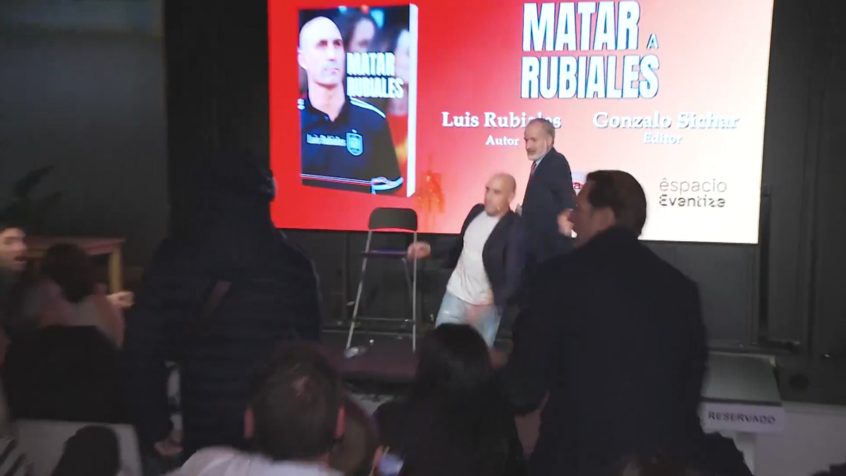 Luis Rubiales, atacat cu ouă