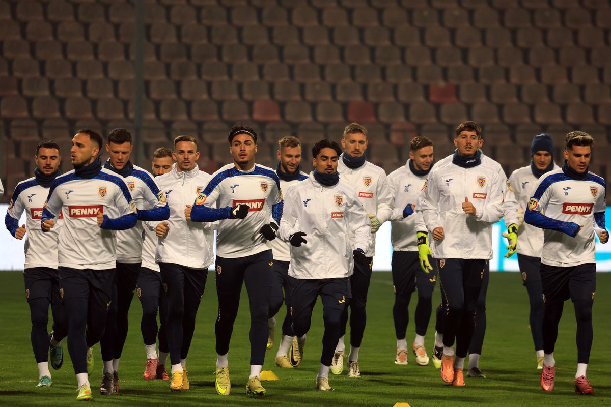 3 detalii de la antrenamentul României » Gestul lui Mircea Lucescu înainte de startul ședinței + cel mai curajos „tricolor”