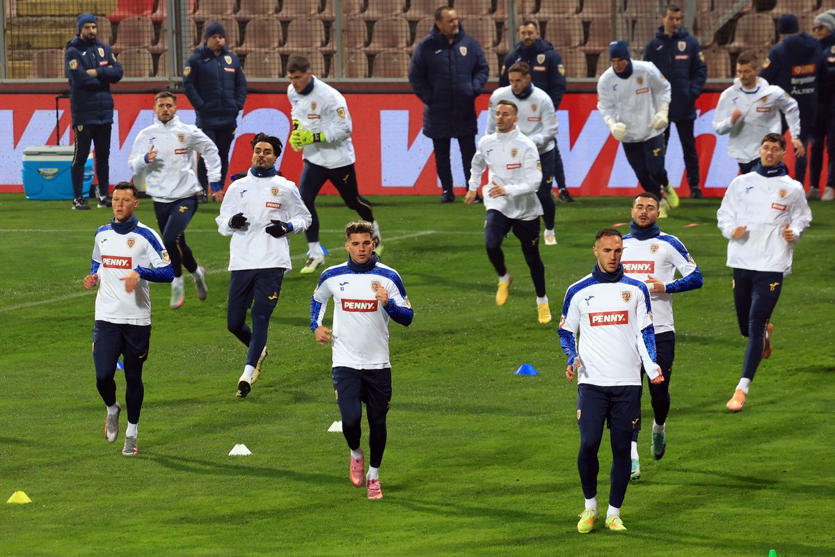 3 detalii de la antrenamentul României » Gestul lui Mircea Lucescu înainte de startul ședinței + cel mai curajos „tricolor”