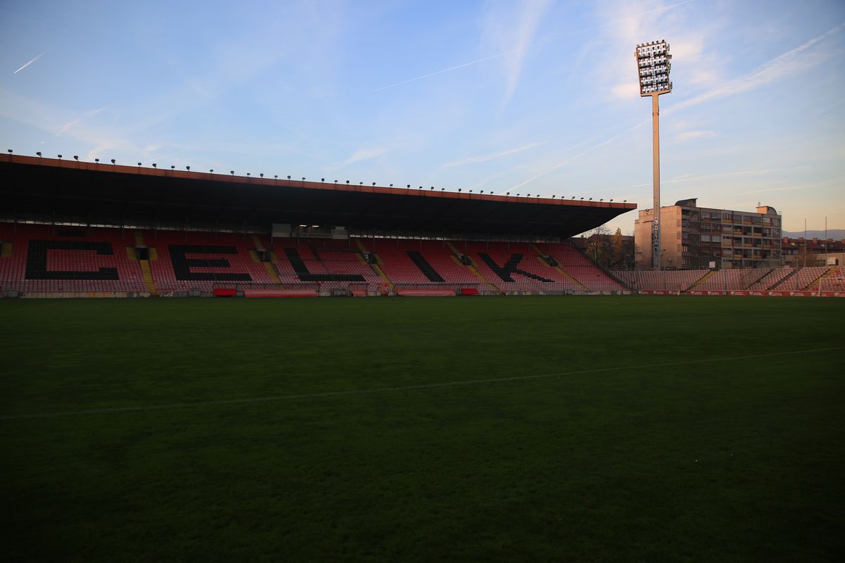 Oraș cenușiu, stadion în paragină » Cum arată Zenica, orașul care încă își revine după războiul de acum 30 de ani