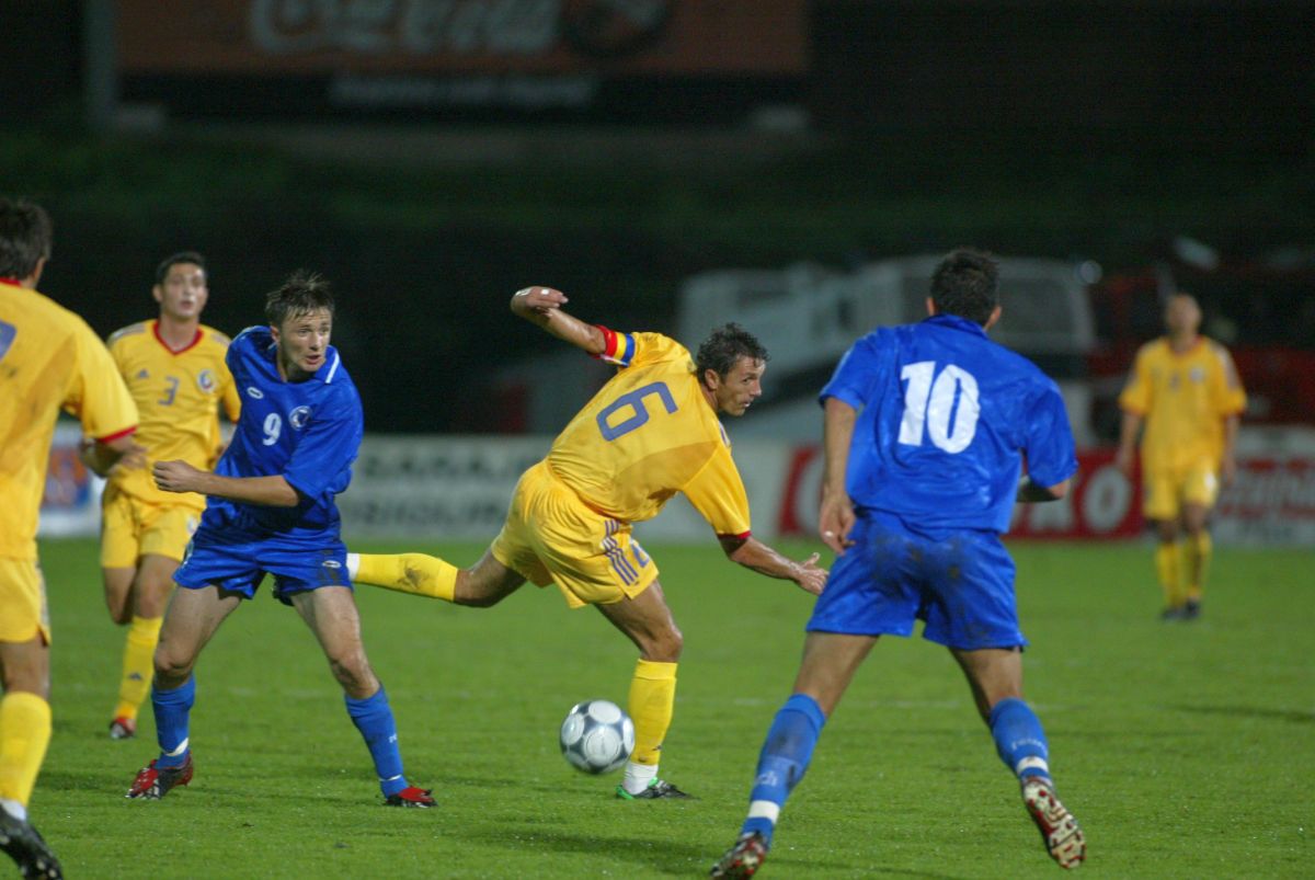 Ce simplu era atunci! Cristi Chivu, marcator ultima oară când România a învins în Bosnia: memorabil cu cine au terminat „tricolorii” meciul în poartă