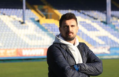 A câștigat titlul în Liga 1 și ne avertizează din Sarajevo: „El ne poate rezolva meciul cu România” + Amintiri dureroase din război: „Cada se umpluse de sânge”