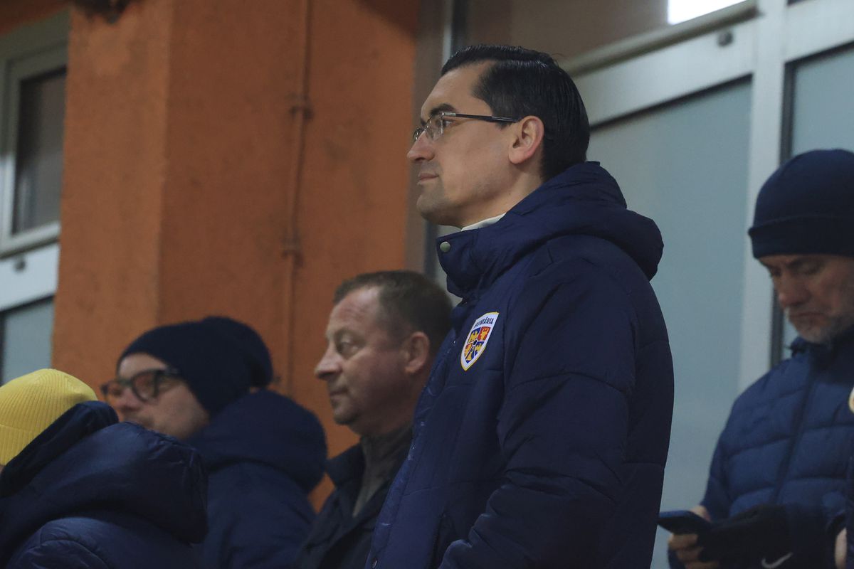 3 detalii de la antrenamentul României » Gestul lui Mircea Lucescu înainte de startul ședinței + cel mai curajos „tricolor”