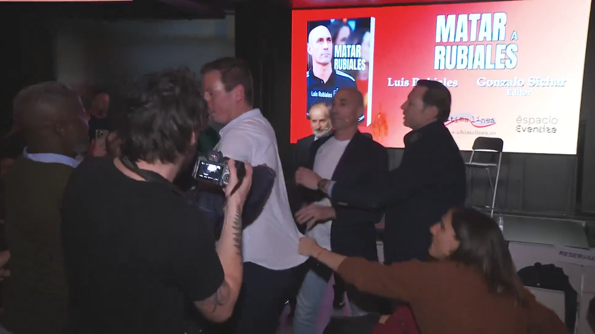 Luis Rubiales, atacat cu ouă