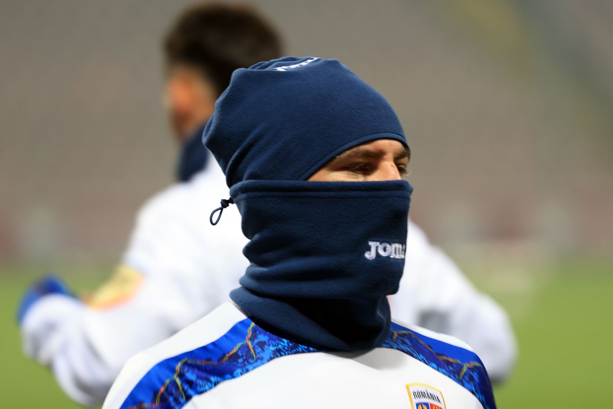 3 detalii de la antrenamentul României » Gestul lui Mircea Lucescu înainte de startul ședinței + cel mai curajos „tricolor”