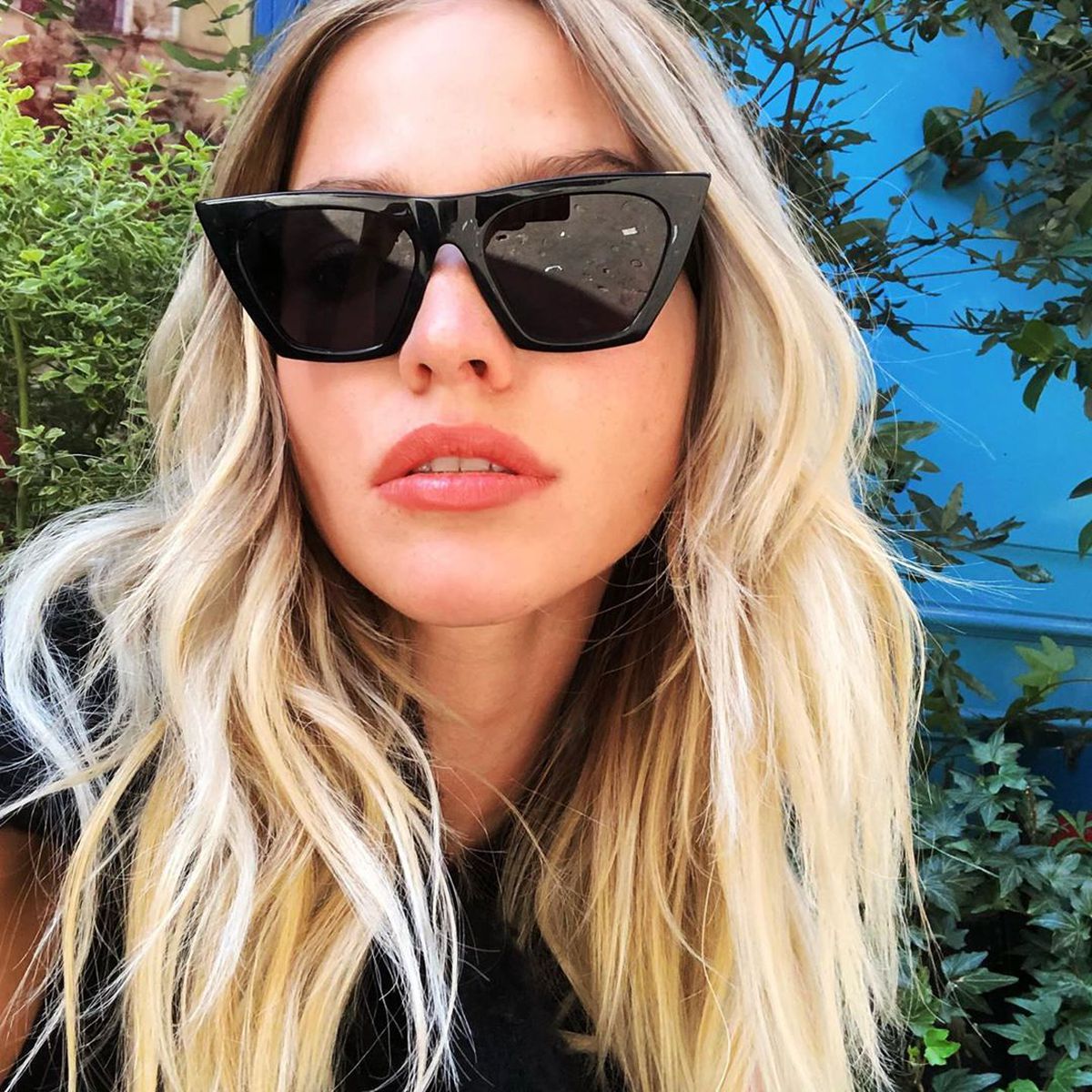 FOTO Neymar, o nouă cucerire?! Brazilianul s-a afișat cu un model rus la o gală din Paris