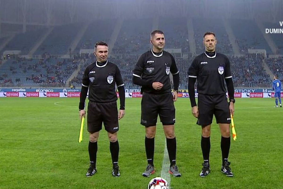 CRAIOVA - VOLUNTARI 2-1 // FOTO Stop pentru Robert Dumitru » Arbitrul a condus ultima partidă a carierei