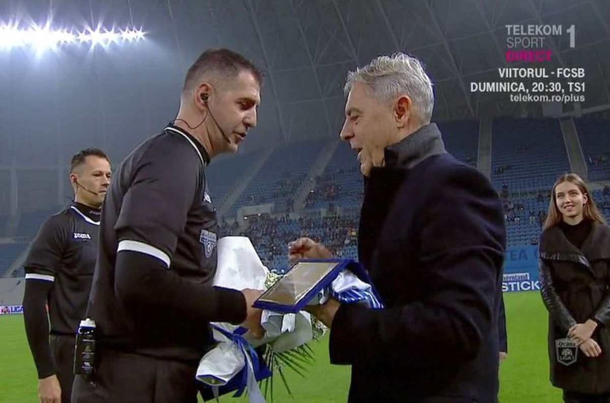 CRAIOVA - VOLUNTARI 2-1 // FOTO Stop pentru Robert Dumitru » Arbitrul a condus ultima partidă a carierei