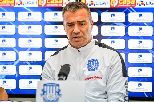 Daniel Pancu, 43 de ani, antrenorul lui Poli Iași, a comentat astăzi, din nou, incidentul în care a fost implicat Sebastian Colțescu în Liga Campionilor.