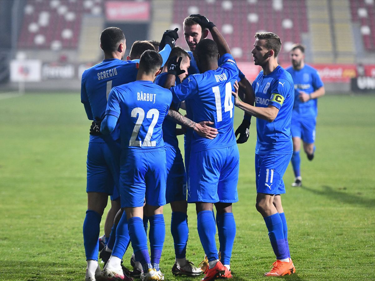 UTA - CRAIOVA 1-2 » Oltenii, din nou pe prima poziție a Ligii 1! Urmează duelul cu FCSB