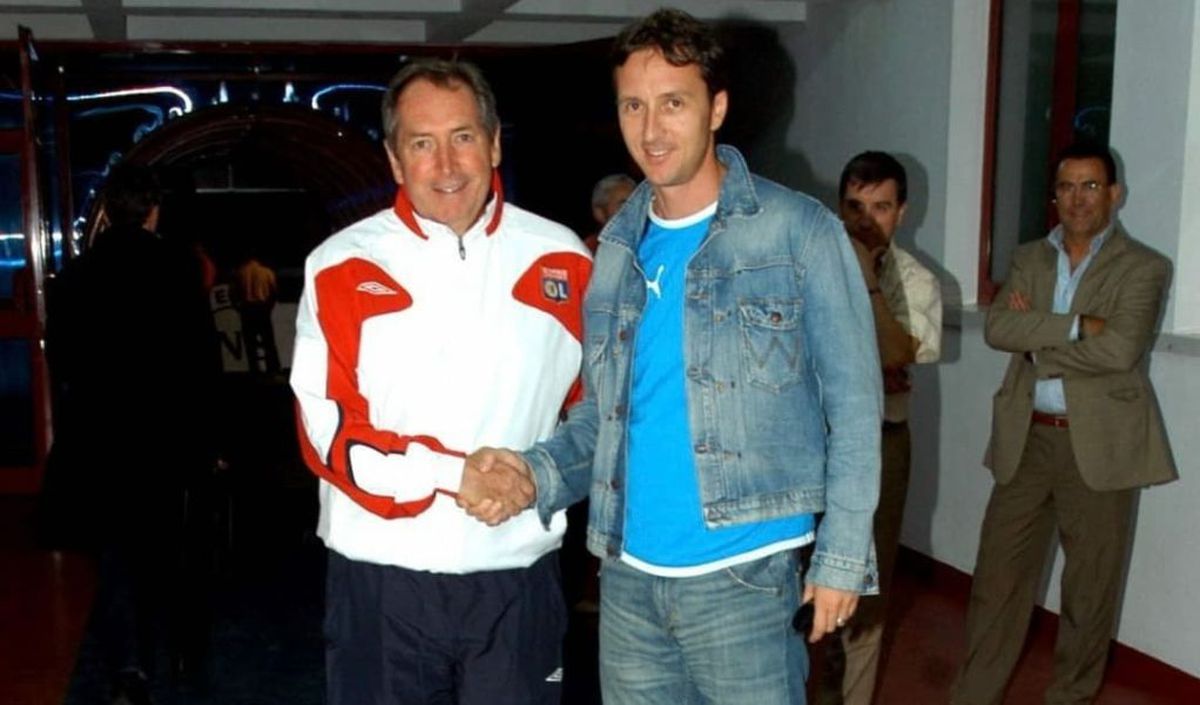 Mihai Stoica, reverență în memoria lui Gerard Houllier: „A fost prima personalitate pe care am cunoscut-o și prima lecție predată. Mie, care-i făcusem un mic românism”