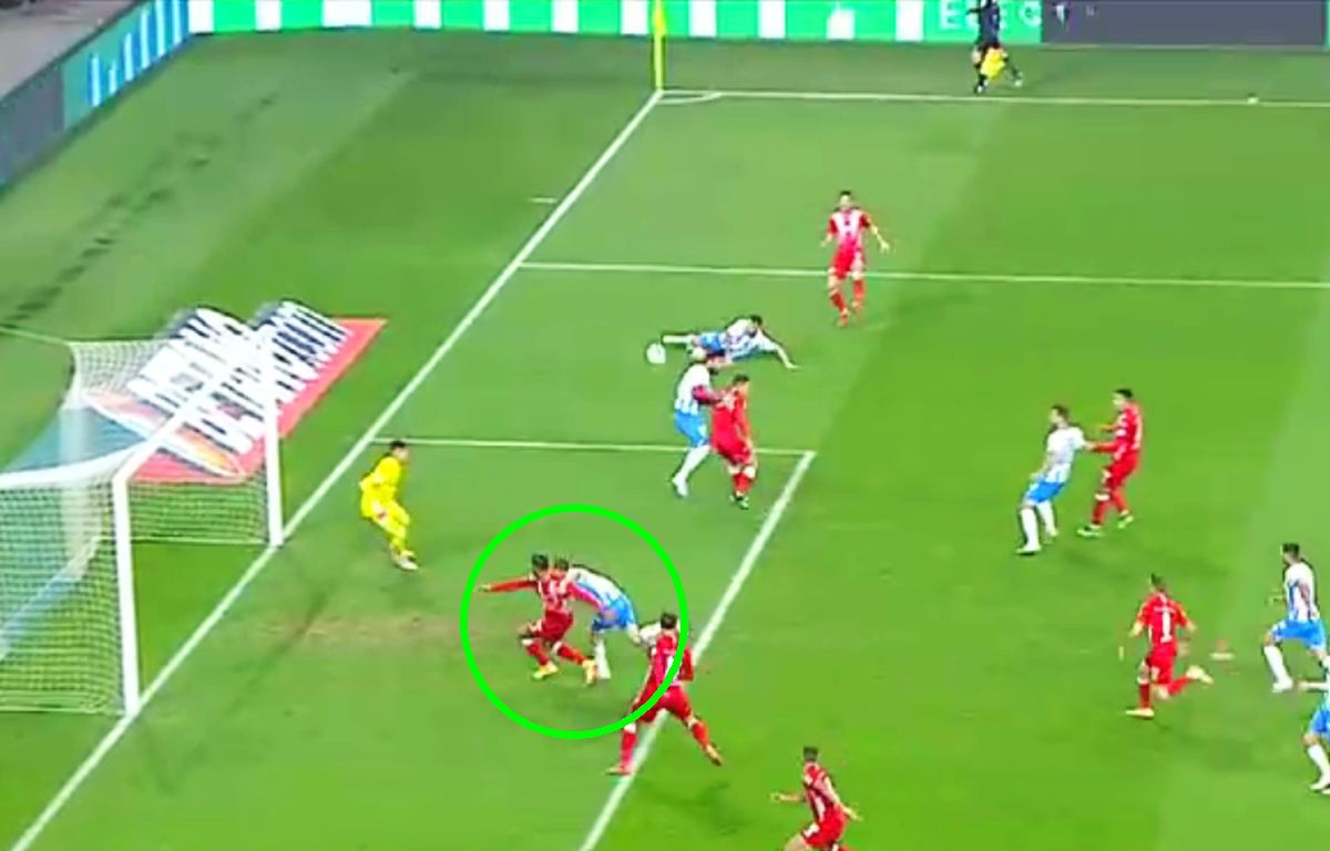 CSU Craiova - UTA, fault Bancu / FOTO: Captură TV @Digi Sport 1