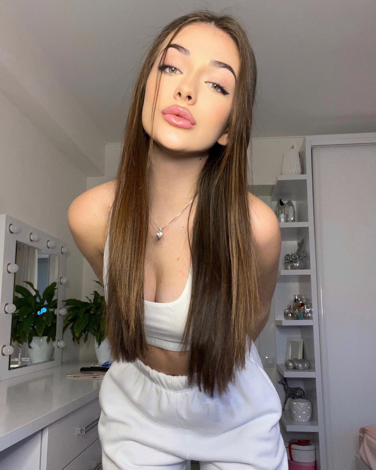 Atacantul brazilian care a făcut senzație la Mondial urmărește în mediul online o vloggeriță cu mare impact în România