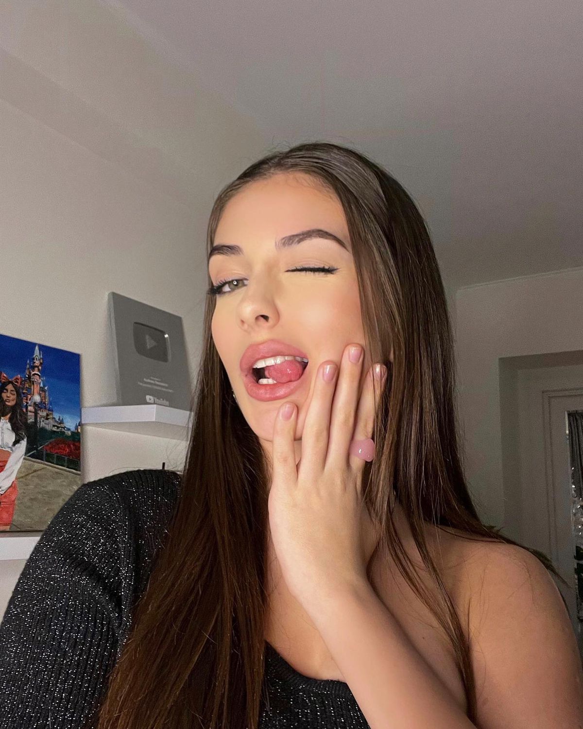 Atacantul brazilian care a făcut senzație la Mondial urmărește în mediul online o vloggeriță cu mare impact în România