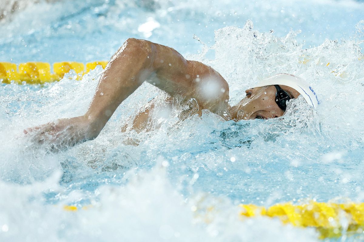 David Popovici a intrat cu al 5-lea timp în finala de la 100 m liber, la Campionatul Mondial în bazin scurt din Australia. Când e cursa pentru medalii