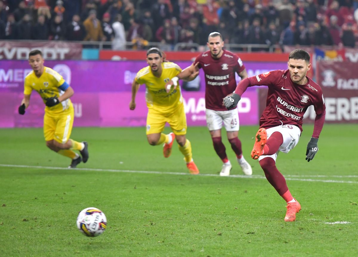 Repriză de foc pentru Colțescu » TREI penalty-uri dictate în prima repriză din Rapid - Petrolul