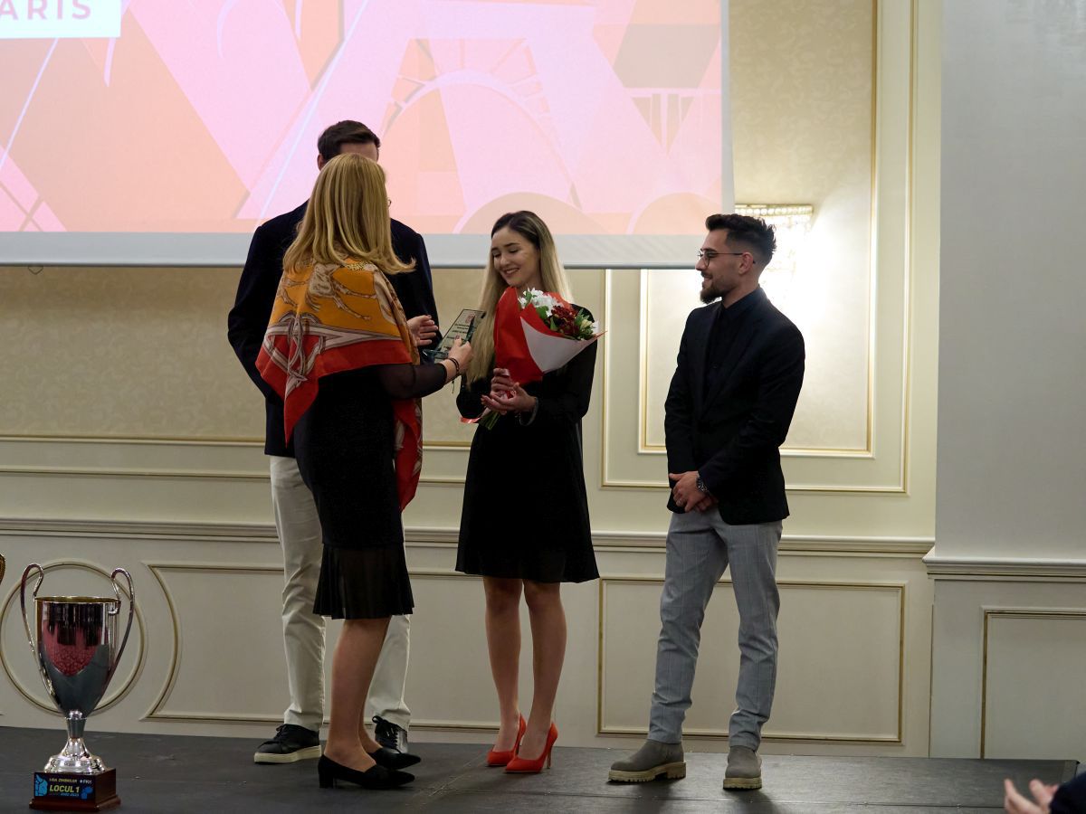 Dinamo și-a premiat sportivii de elită » Imagini spectaculoase de la gala finalului de an + ce au spus Lipă, Covaliu și Lupescu