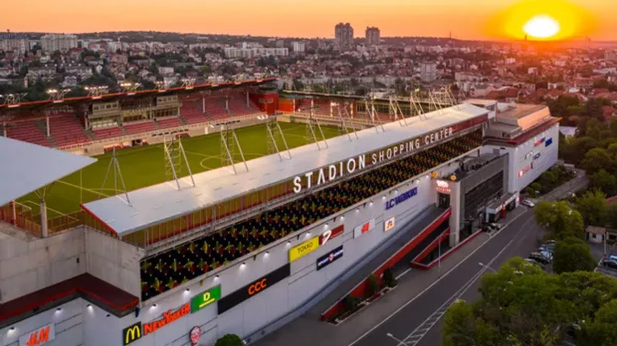 „Stadionul mall” poate găzdui meciuri în Liga Campionilor » Haine și mâncare la parter, tribune la etaj