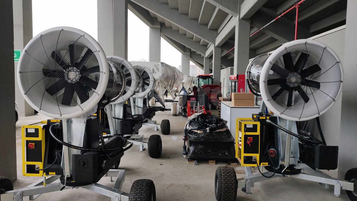 „Verde de Crăciun” » Se montează iarba pe șantierul din Superliga. Costuri totale: 2 milioane de euro