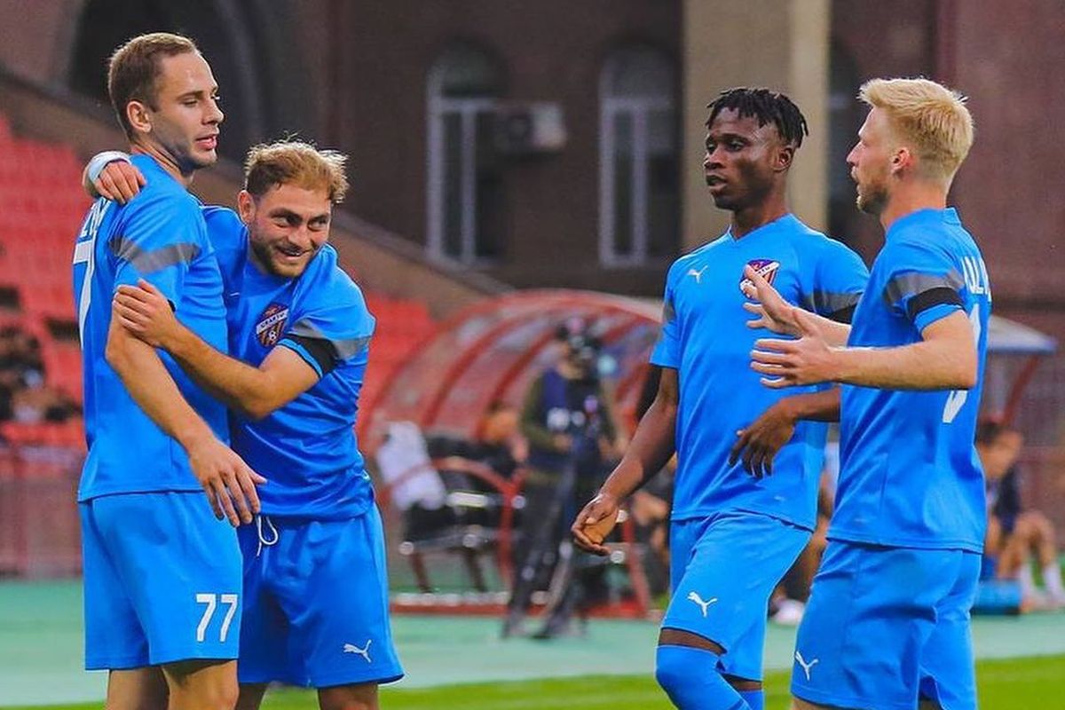 Cine e noul fotbalist de la FCSB » 10 informații despre jucătorul cu care Becali a bătut palma