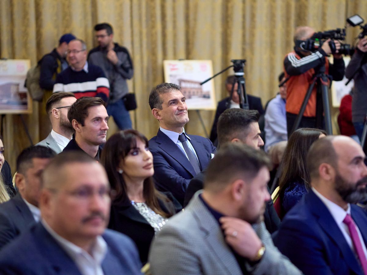 Dinamo și-a premiat sportivii de elită » Imagini spectaculoase de la gala finalului de an + ce au spus Lipă, Covaliu și Lupescu