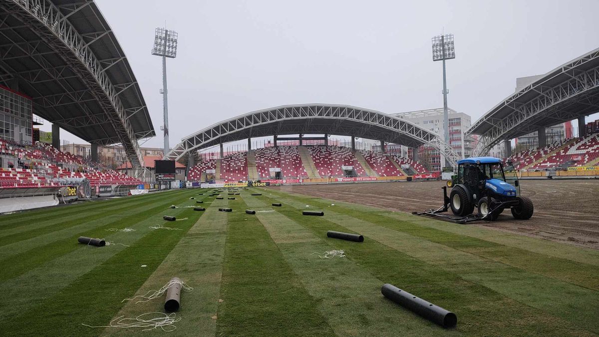 „Verde de Crăciun” » Se montează iarba pe șantierul din Superliga. Costuri totale: 2 milioane de euro