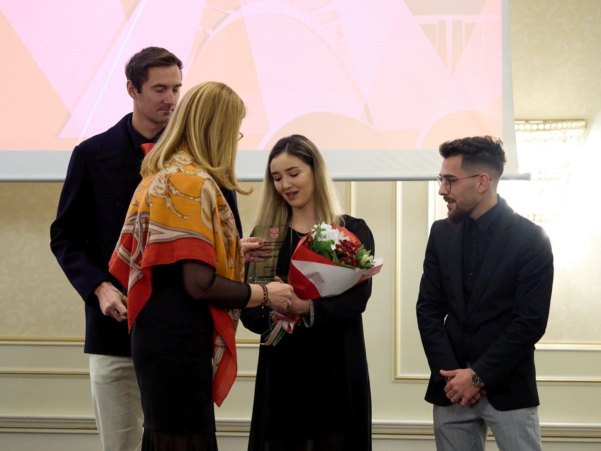 Dinamo și-a premiat sportivii de elită » Imagini spectaculoase de la gala finalului de an + ce au spus Lipă, Covaliu și Lupescu