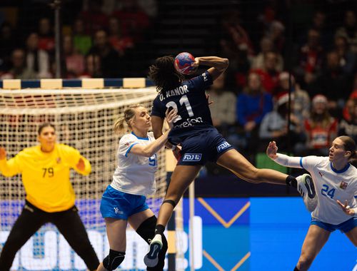 Franța și Norvegia sunt cotate cu șanse egale la câștigarea Campionatului Mondial de handbal feminin. Semifinalele sunt programate vineri, liveTEXT pe GSP.ro. / FOTO: Imago