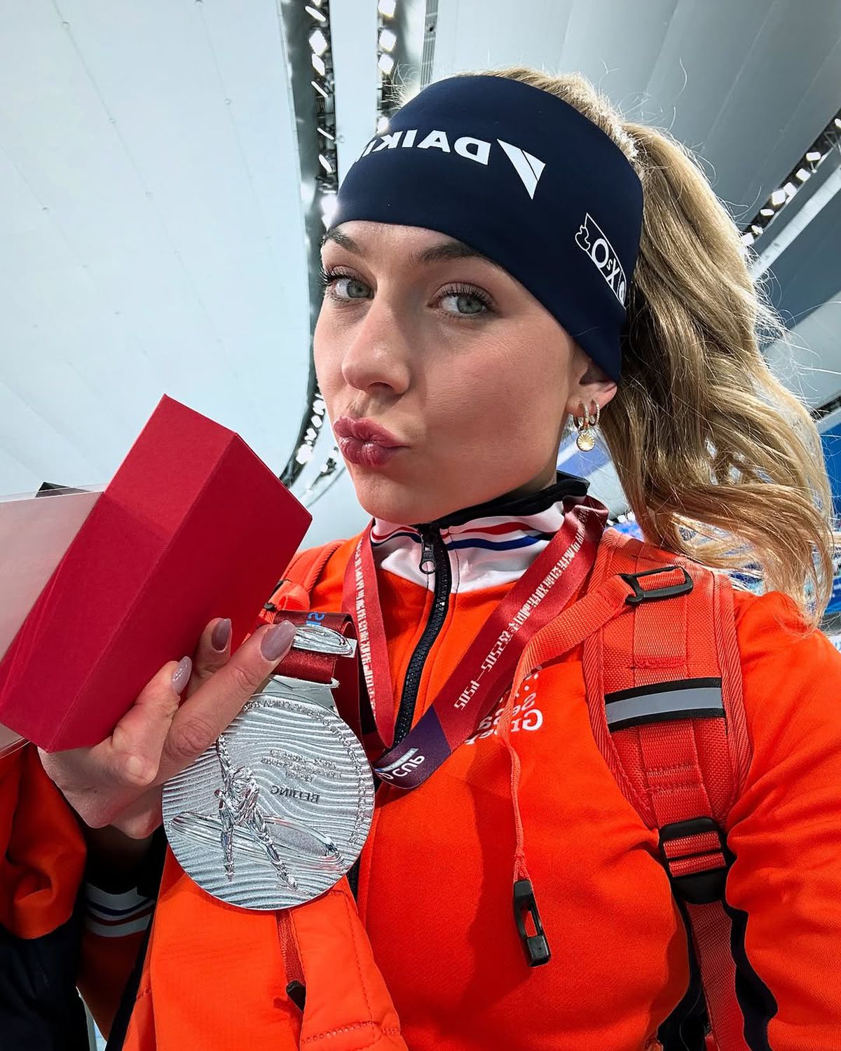 Încă nu s-a apropiat de medalii la Jocurile Olimpice de iarnă, dar fotografia postată a devenit virală: „Agățați asta la Luvru!”