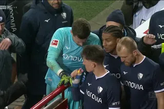 Meciul Union Berlin - Bochum, din Bundesliga, întrerupt timp de 20 de minute! Situație incredibilă la revenirea pe gazon