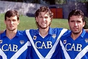 Cum își amintesc italienii de Gică Hagi și de Răducioiu » „Cenușăreasa cu călcâie tari ca marmura și fața acră a unui fermier mutat la oraș” + „Când intra în careu, i se stingea becul!”