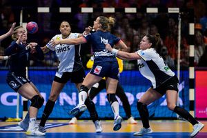 Germania - Norvegia, marea finală a Campionatului Mondial de handbal feminin »  La 45 de ani, Katrine Lunde face un meci senzațional