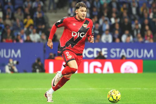 Andrei Rațiu, în acțiune pentru Rayo Vallecano/ FOTO: Imago Images