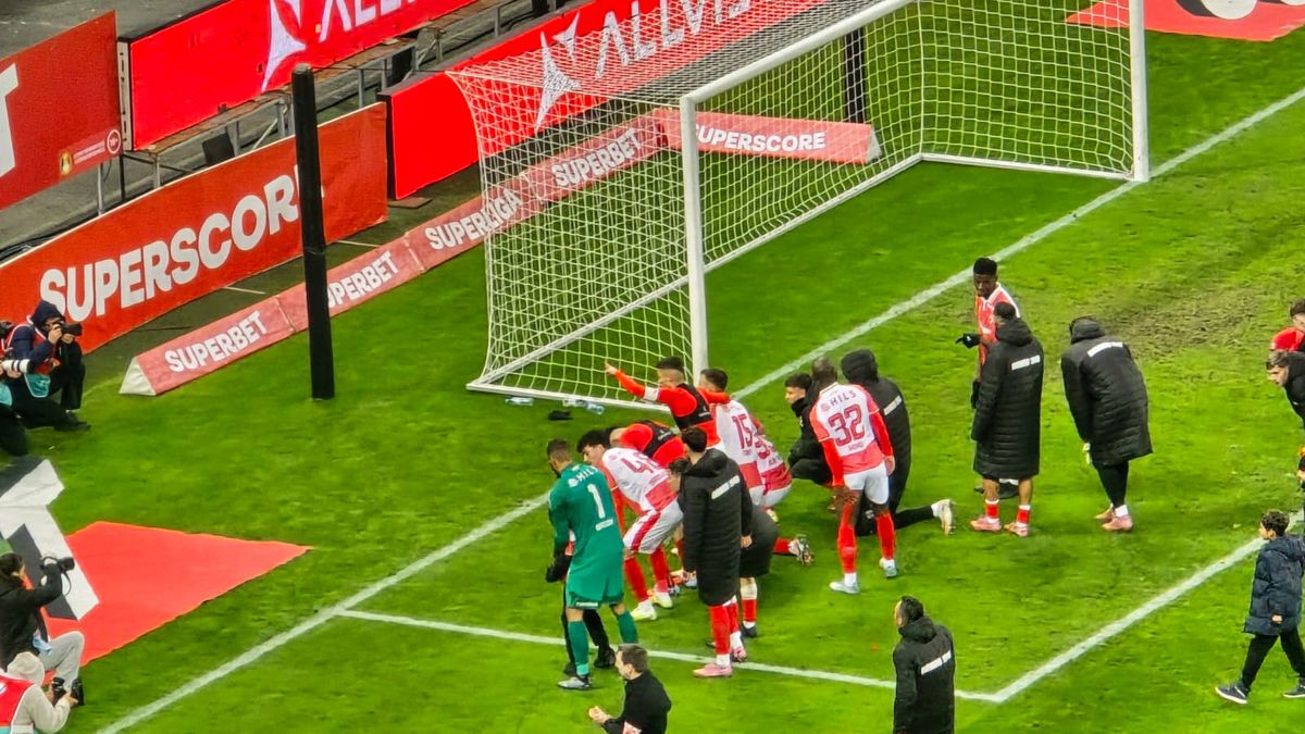 Ce s-a întâmplat pe gazon, imediat după Dinamo - Metaloglobus 4-0 » „Credem în tine”