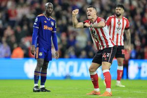 Derby în Premier după 9 ani, decis de un autogol spectaculos