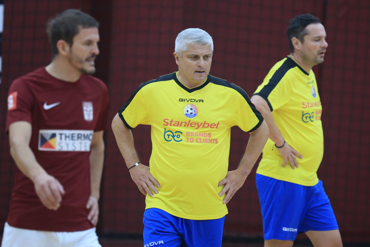 Eroii uitați ai Diviziei A, prezenți pe parchet » Au mii de meciuri în prima ligă, îi știi pe toți?